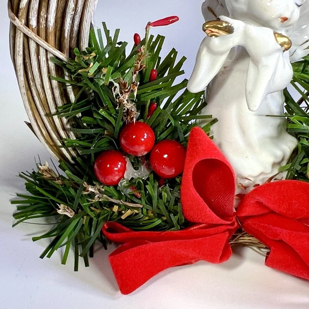 Vintage Hand Crafted Christmas‎ Wreath Porcelain Angel Holly Berry Bow Kitsch 6